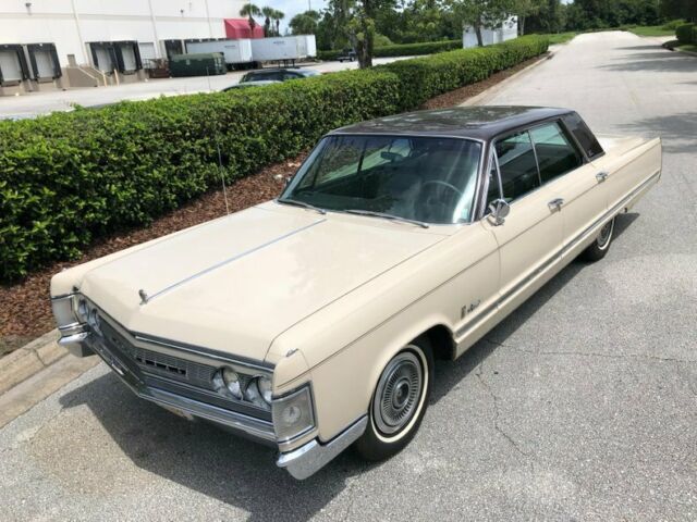 1967 Chrysler Imperial Crown - photo 3