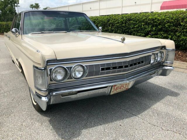 1967 Chrysler Imperial Crown - photo 7