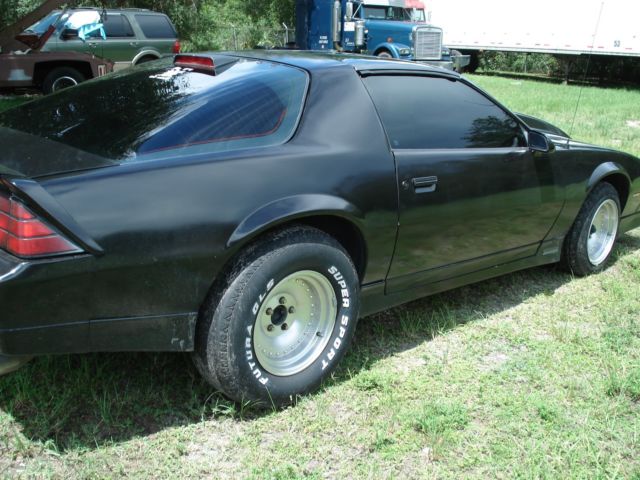 1986 Chevrolet Camaro - photo 2