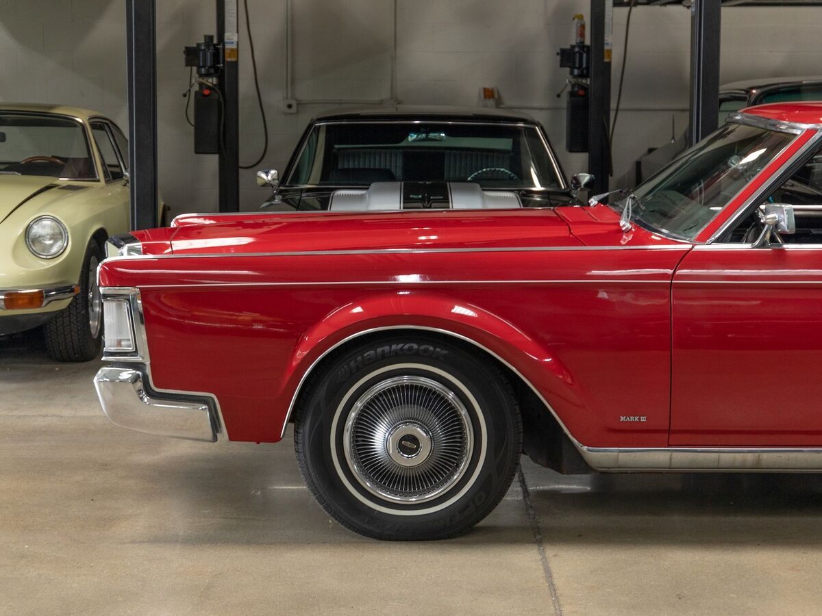1969 Lincoln Continental Mark III 2 Door Hardtop - photo 2