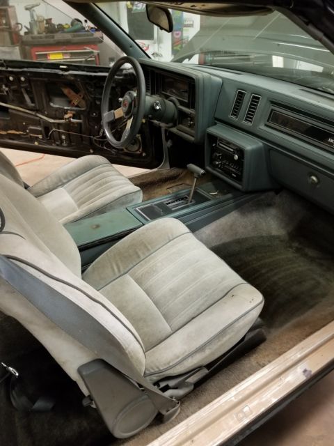 1987 Buick Grand National black - photo 12