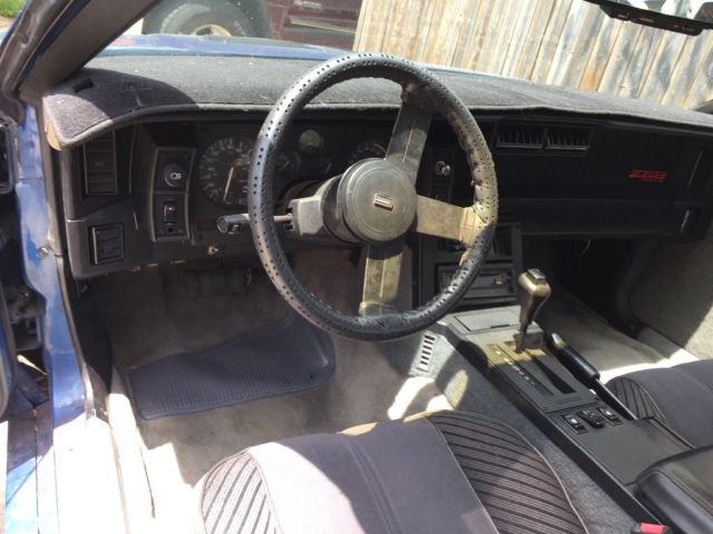 1987 Chevrolet Camaro Z28 iroc - photo 10