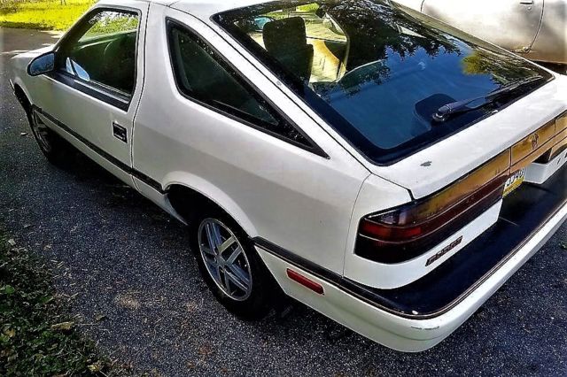 1987 Dodge Daytona ES - photo 3