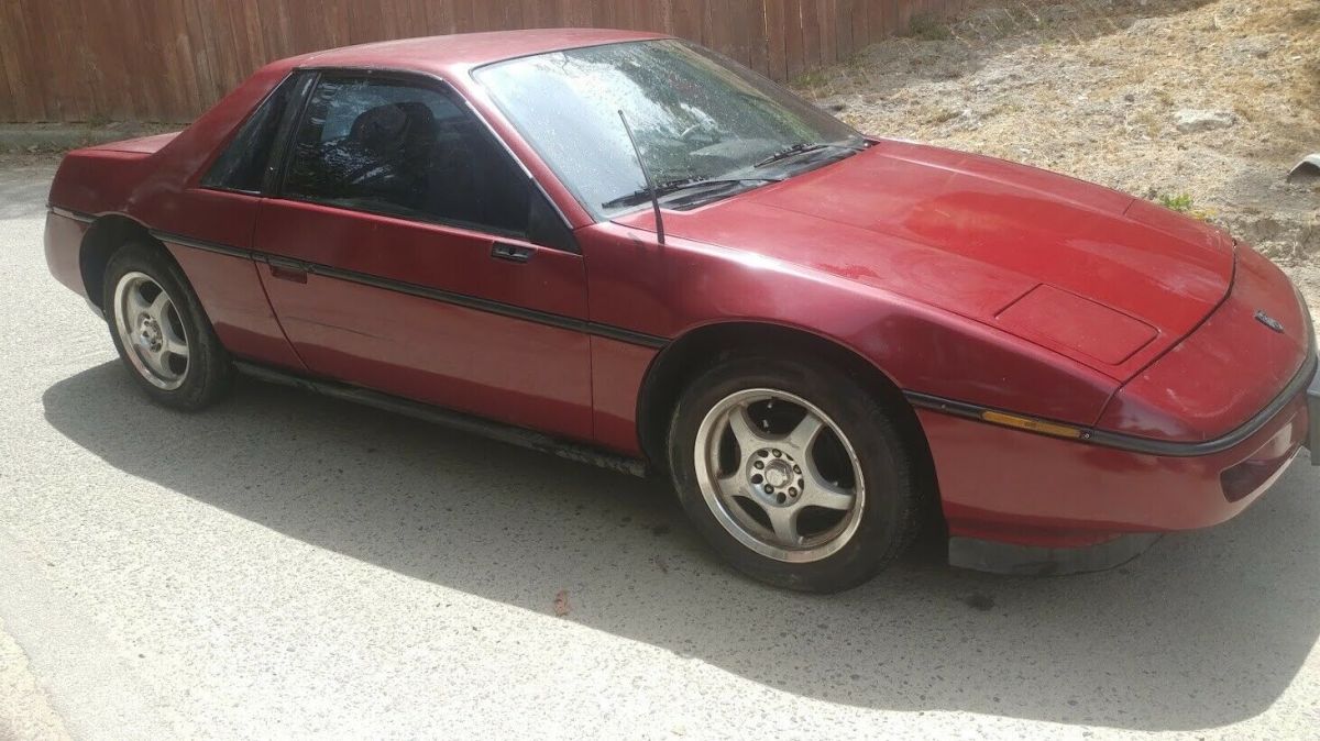 1987 Pontiac Fiero - photo 4