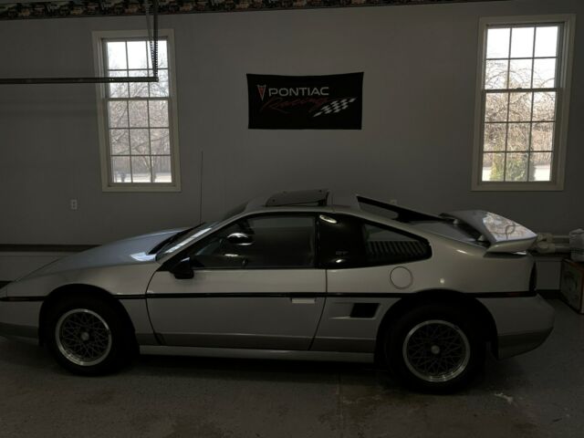 1987 Pontiac Fiero GT - photo 7
