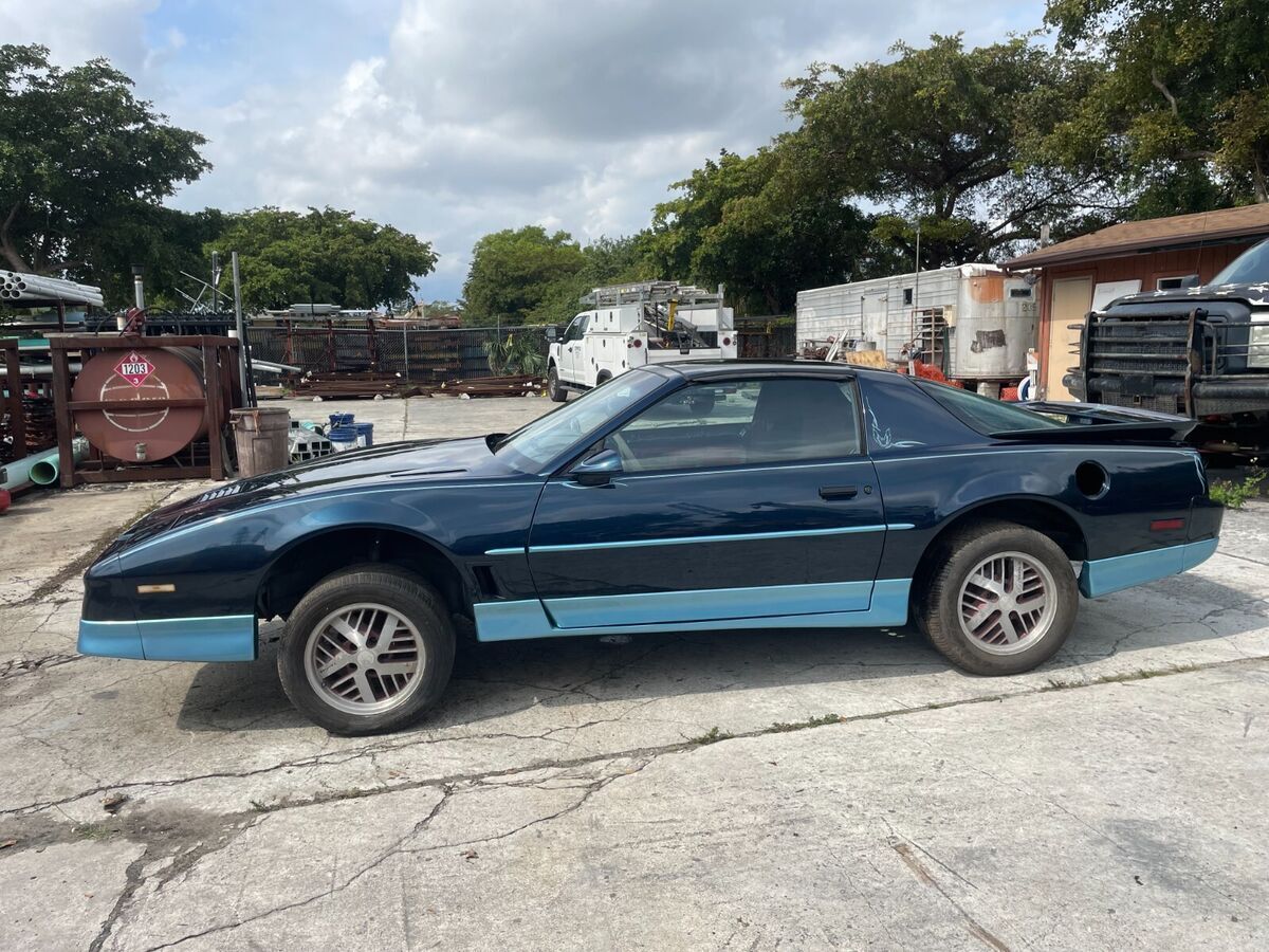 1987 Pontiac Firebird - photo 3