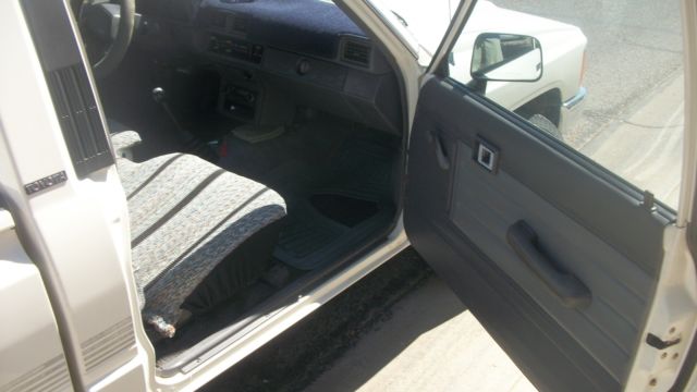 1987 Toyota Other / Hilux Faster than a speeding ticket!!! - photo 12