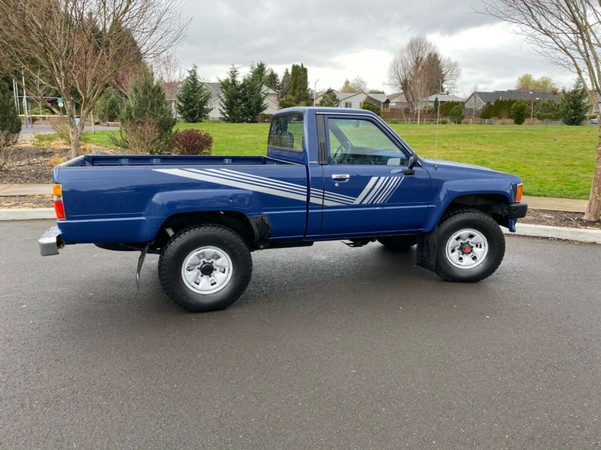 1987 Toyota Pickup Deluxe SR5 - photo 10