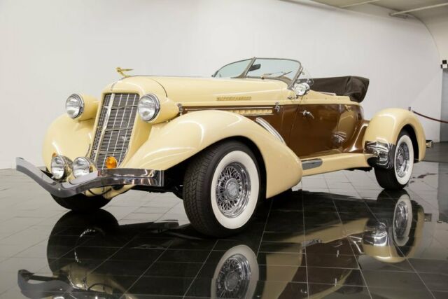 1936 Cord 876 Boattail Phaeton by California Custom Coach - photo 11