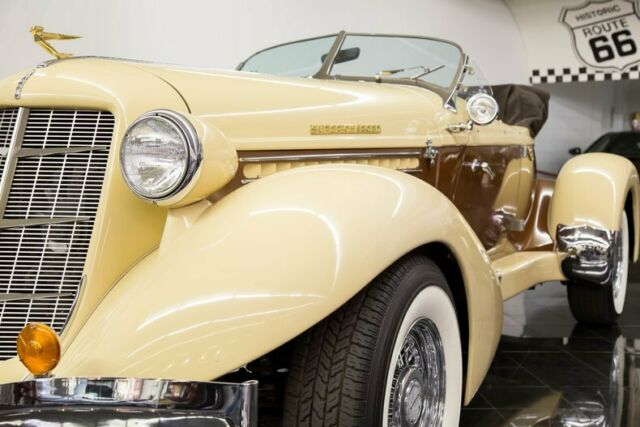 1936 Cord 876 Boattail Phaeton by California Custom Coach - photo 12