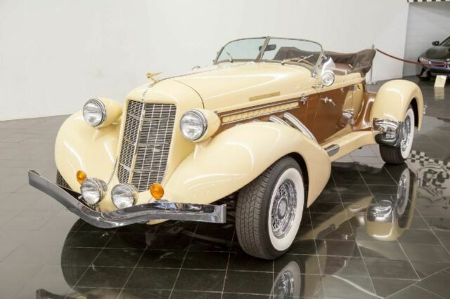 1936 Cord 876 Boattail Phaeton Replica by CCC -- - photo 3