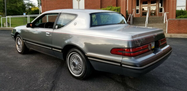 1988 Mercury Cougar LS Sedan 2-Door - photo 3