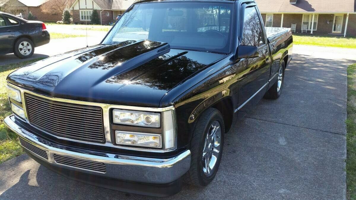1990 GMC Sierra 1500 C/K1500 custom leather low miles cold a/c Rust Free - photo 8