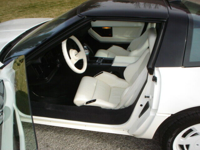 1988 Chevrolet Corvette - photo 6