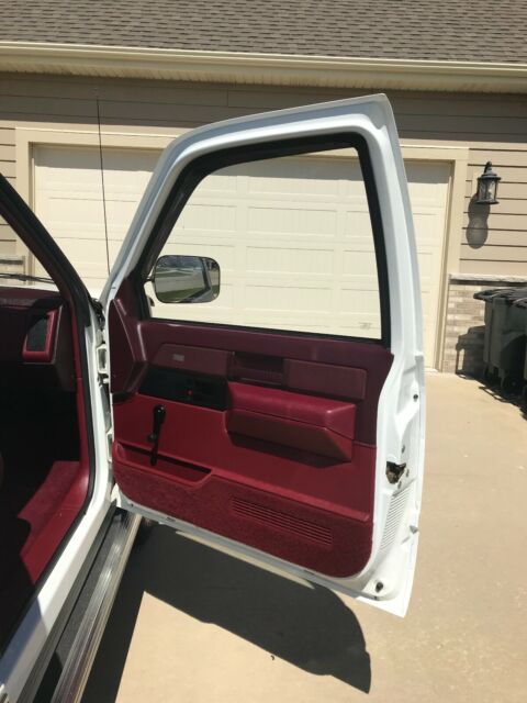 1988 Chevrolet C/K Pickup 2500 Silverado 1 Owner - photo 5