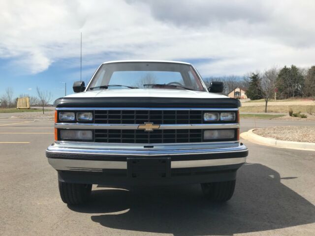 1988 Chevrolet C/K Pickup 2500 Silverado 1 Owner - photo 6