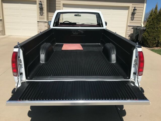 1988 Chevrolet C/K Pickup 2500 Silverado 1 Owner - photo 8