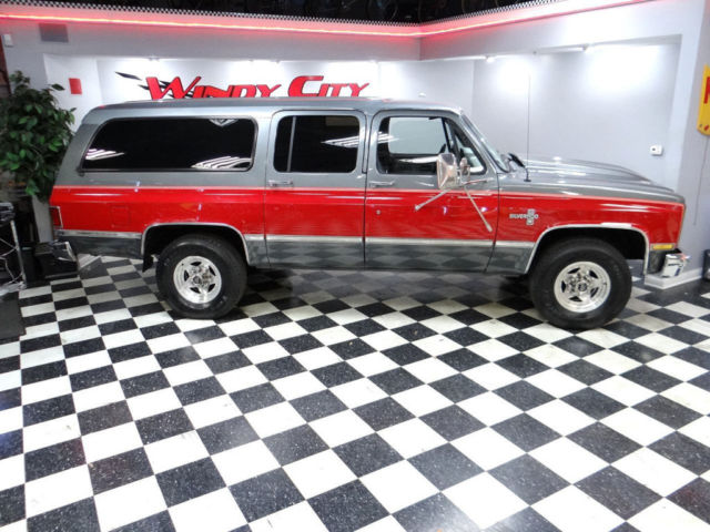 1988 Chevrolet Suburban - photo 2