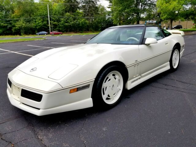 1988 Chevrolet Corvette 35th Anniversary Edition - photo 13