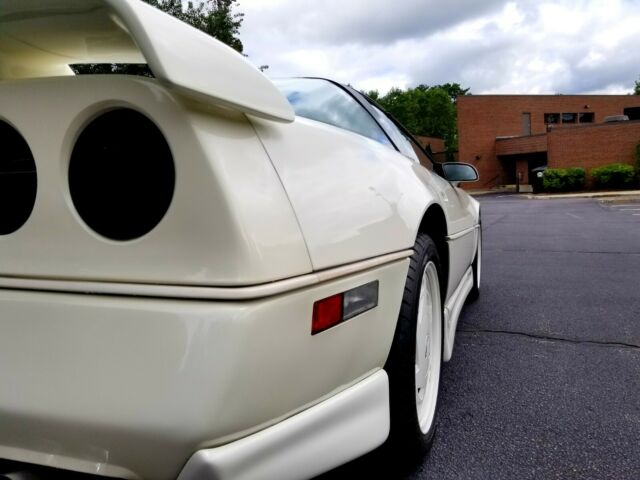 1988 Chevrolet Corvette 35th Anniversary Edition - photo 8