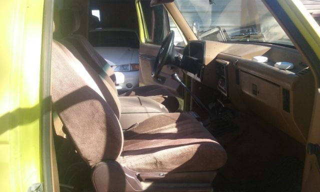 1988 Ford F-350 4x4 diesel utility 47,680 miles - photo 5