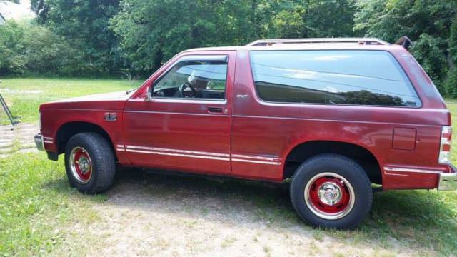 1988 GMC S-15  JIMMY 2  DOOR - photo 9