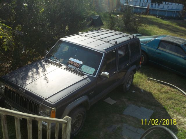 88 jeep cherokee laredo 4 door 4wd automatic inline 6 cylinder 4 litre 1988 Jeep Cherokee 4 door