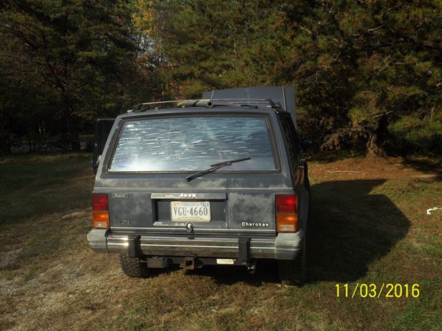 1988 Jeep Cherokee 4 door - photo 3