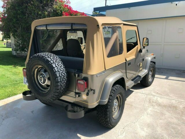 1988 Jeep Wrangler Sahara - photo 4