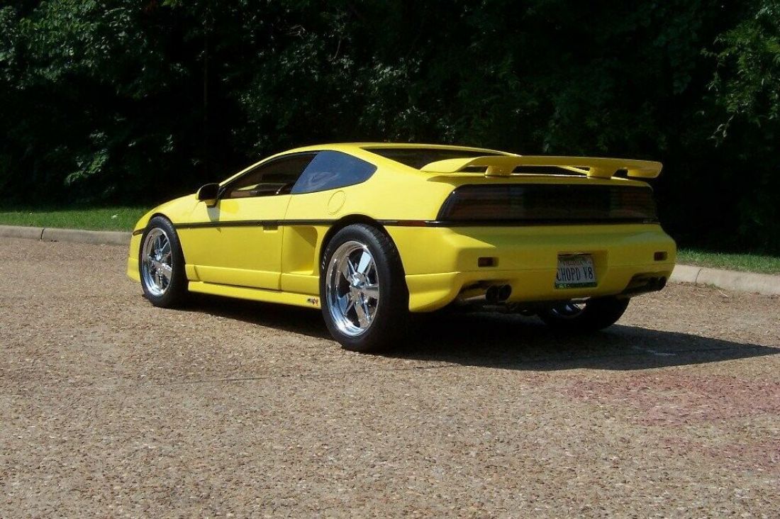 1988 Pontiac Fiero GT - photo 4