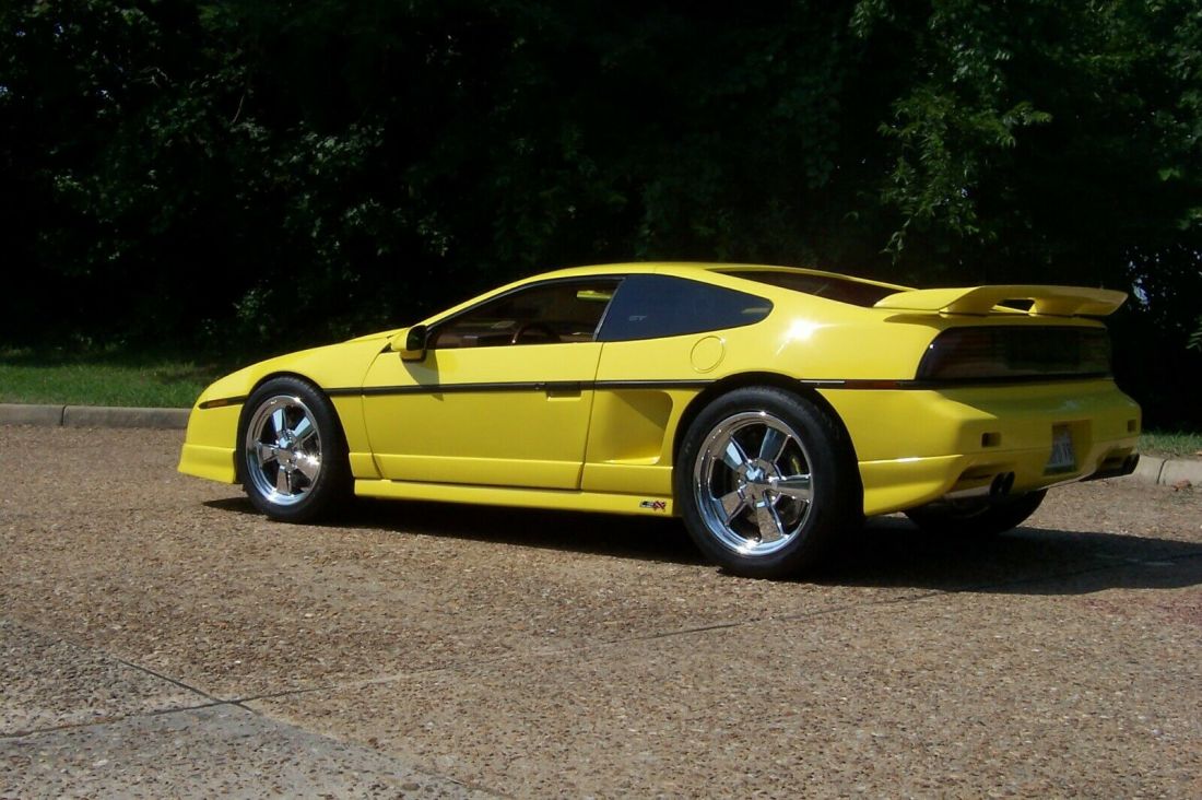 1988 Pontiac Fiero GT - photo 5