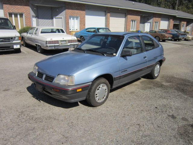 1988 Pontiac Le Mans Aerocoupe Hatchback 2-Door - photo 10