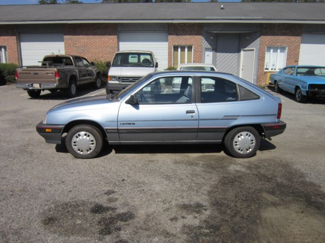 1988 Pontiac Le Mans Aerocoupe Hatchback 2-Door - photo 11