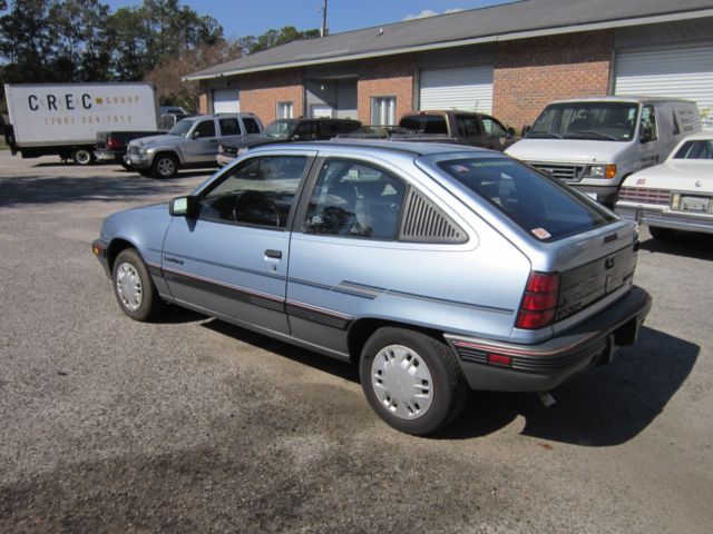 1988 Pontiac Le Mans Aerocoupe Hatchback 2-Door - photo 12