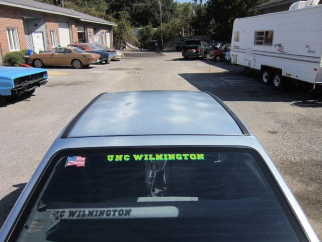 1988 Pontiac Le Mans Aerocoupe Hatchback 2-Door - photo 3