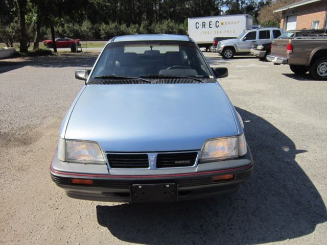 1988 Pontiac Le Mans Aerocoupe Hatchback 2-Door - photo 9