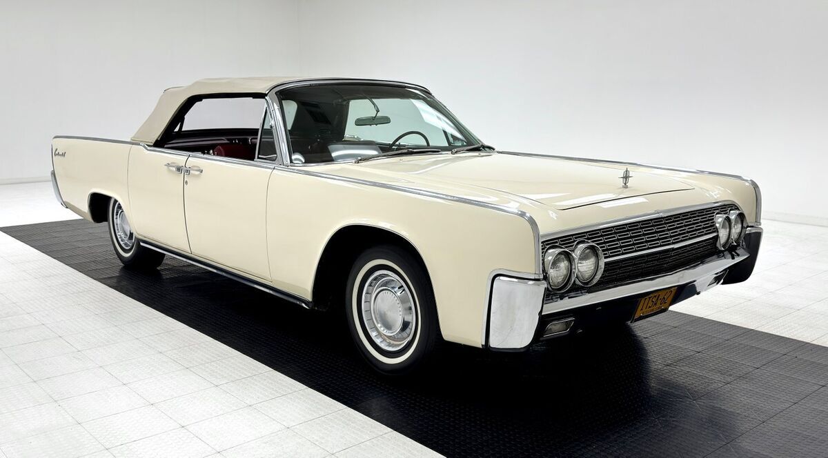 1962 Lincoln Continental Convertible - photo 10