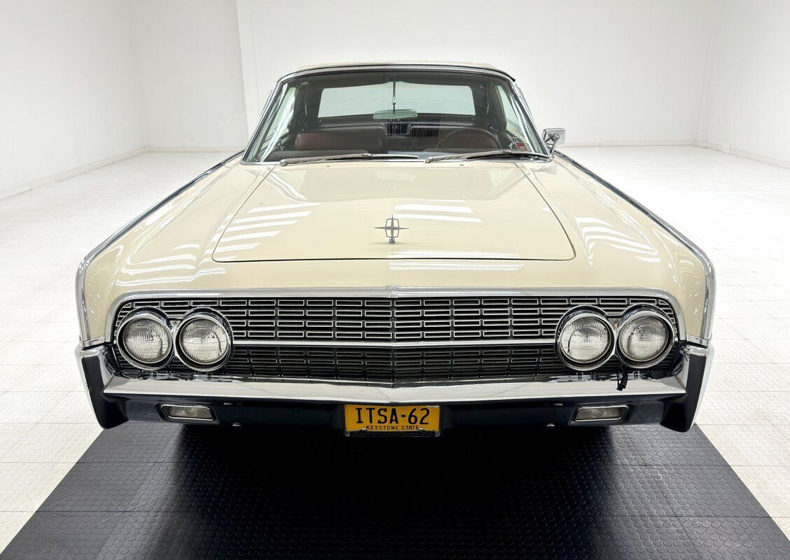 1962 Lincoln Continental Convertible - photo 11