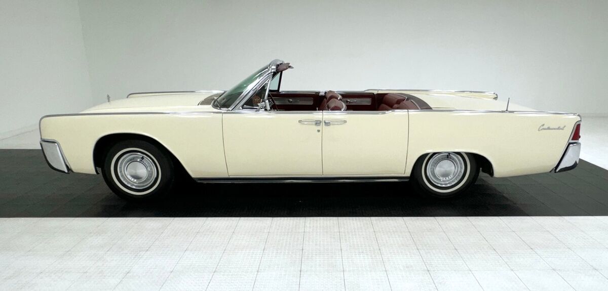 1962 Lincoln Continental Convertible - photo 4