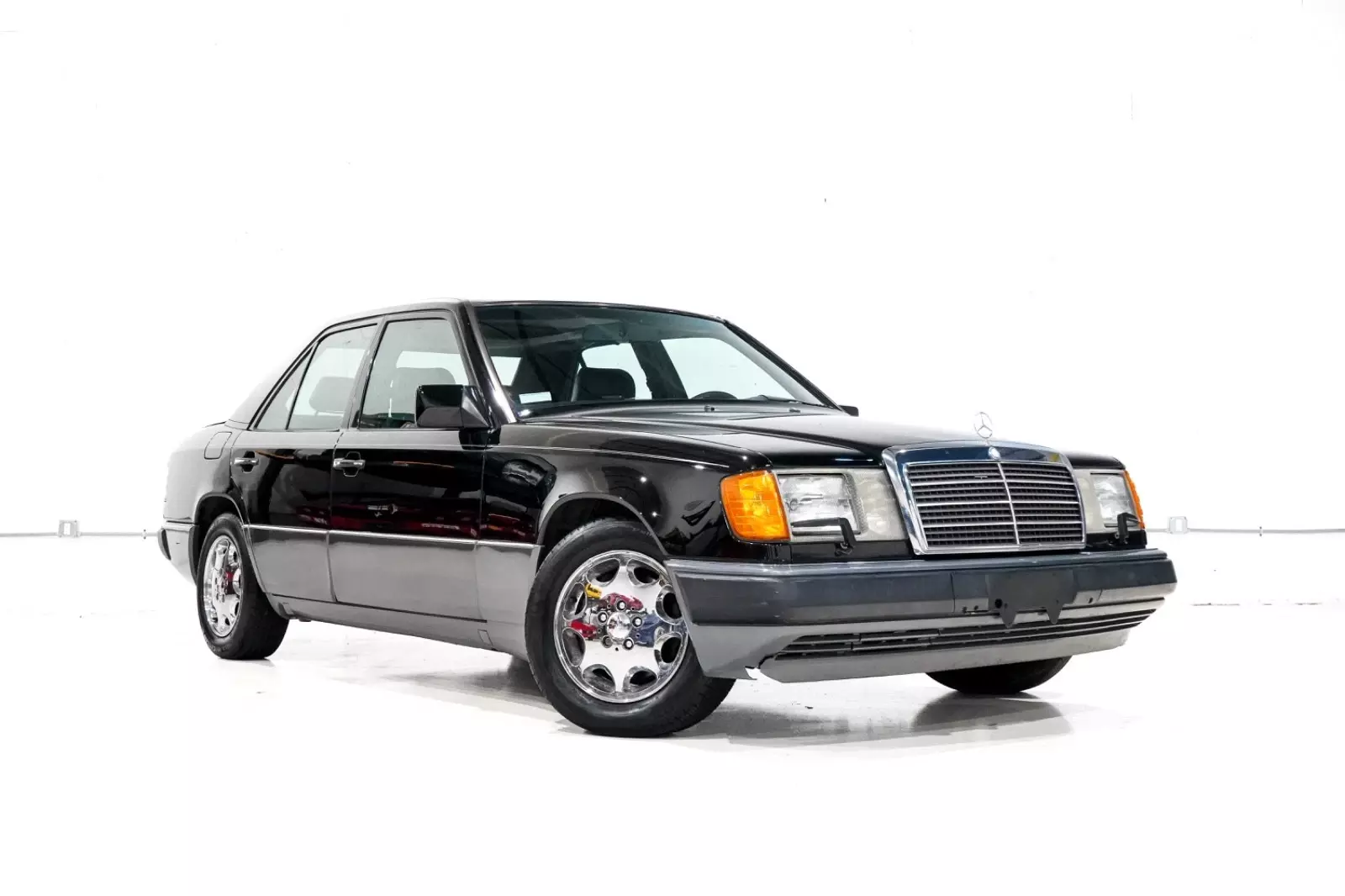 88K Miles | Black / Black | Great Condition | Rare - V8 1993 Mercedes-Benz 400-Series