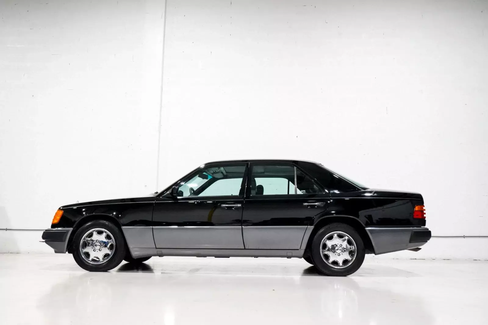 1993 Mercedes-Benz 400-Series - photo 3