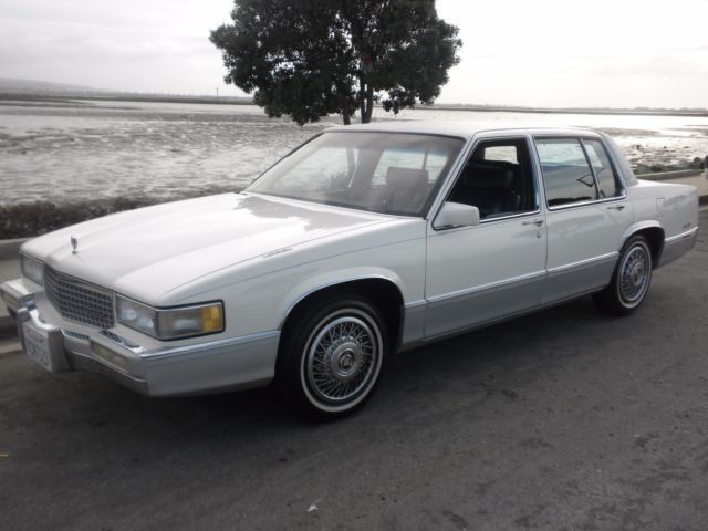 89 Cadillac Sedan de Ville in excellent condition 68K Miles 1989 Cadillac DeVille