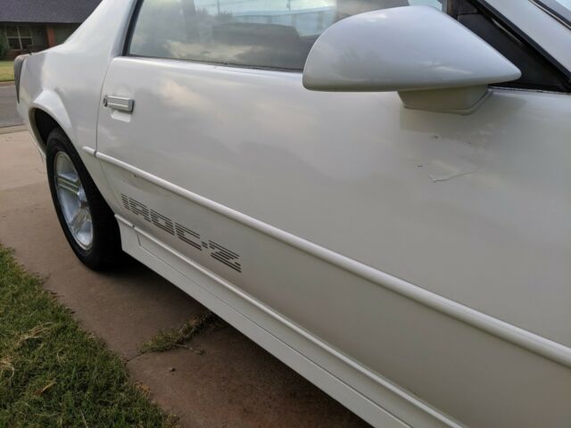 1989 Chevrolet Camaro - photo 3