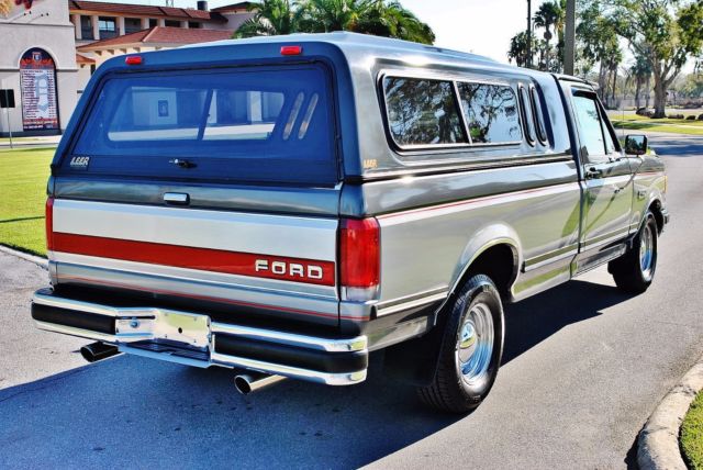 1989 Ford F-150 XLT Lariat 30k Original Miles Museum Quality Truck - photo 3