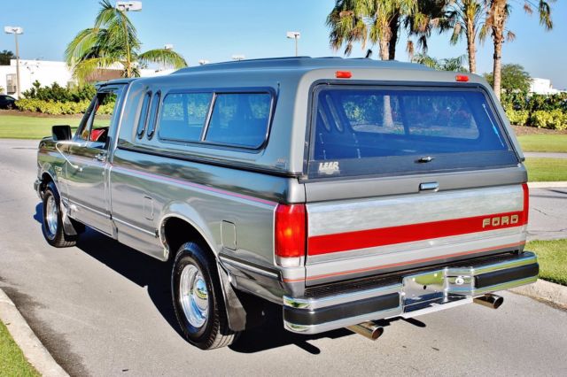 1989 Ford F-150 XLT Lariat 30k Original Miles Museum Quality Truck - photo 4