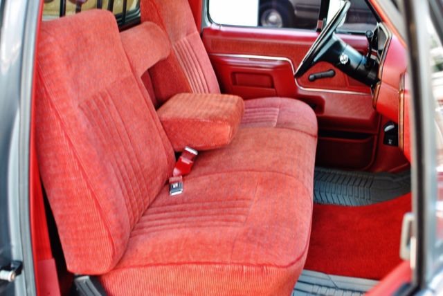 1989 Ford F-150 XLT Lariat 30k Original Miles Museum Quality Truck - photo 9