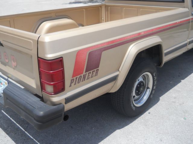1989 Jeep Comanche Pioneer - photo 6