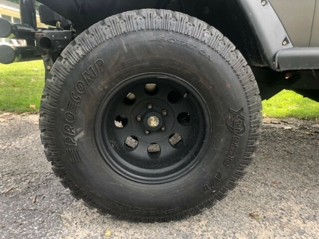 1989 Jeep Wrangler - photo 2