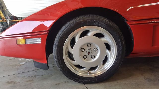 1989 Chevrolet Corvette Base Hatchback 2-Door - photo 10