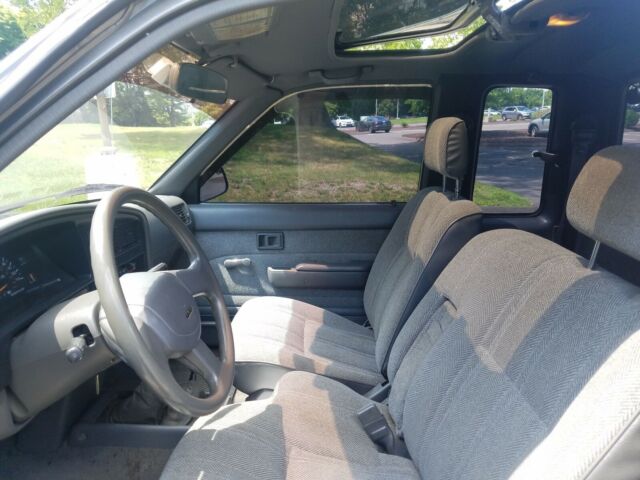 1989 Toyota Pickup SR5 - photo 4